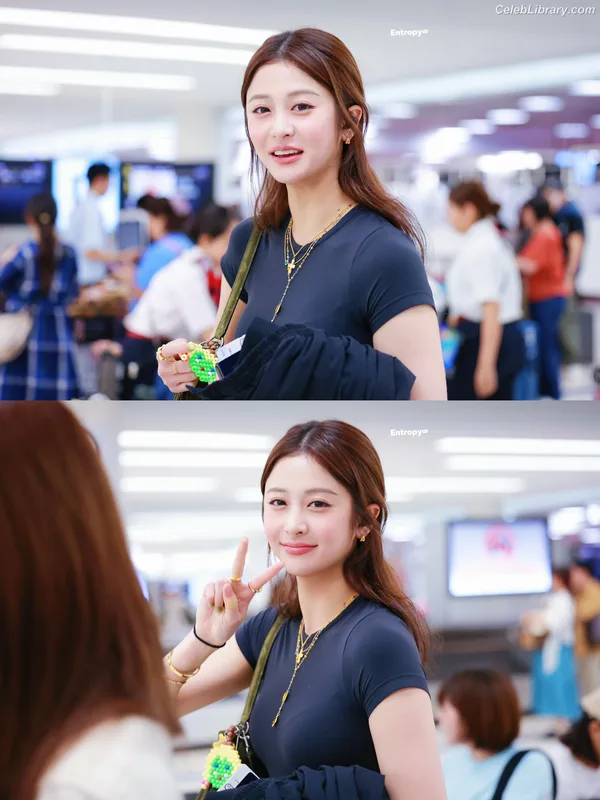 Huh Yunjin 허윤진 LESSERAFIM photo 10 of 253