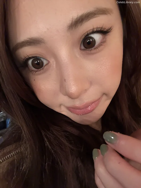 Huh Yunjin 허윤진  LESSERAFIM photo 15 of 253