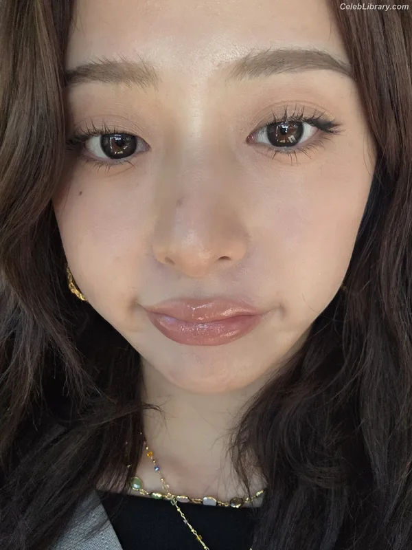 Huh Yunjin 허윤진  LESSERAFIM photo 18 of 253
