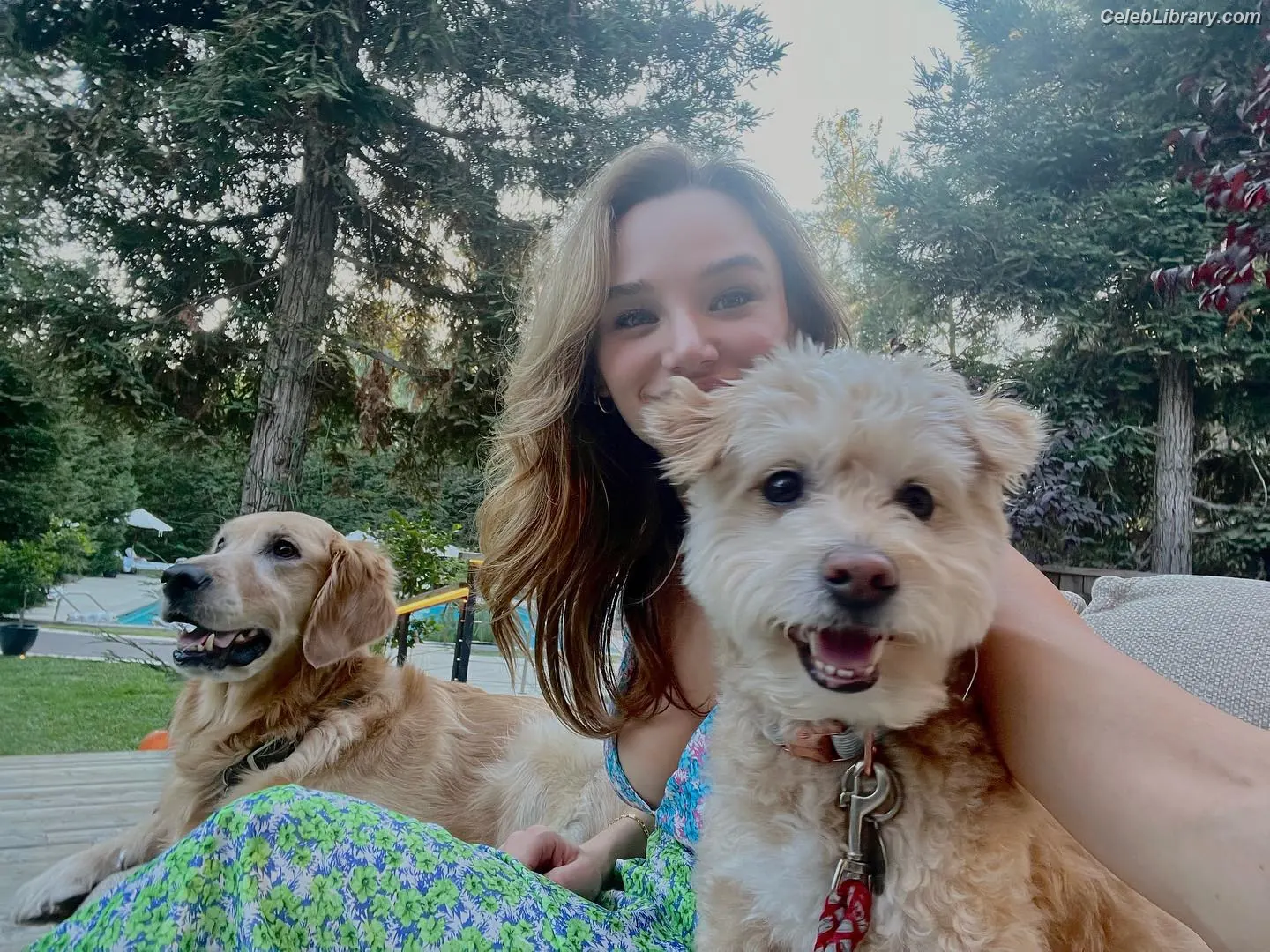 Hunter King photo 20 of 81