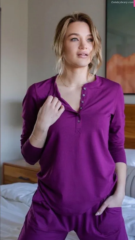 Hunter King photo 23 of 82