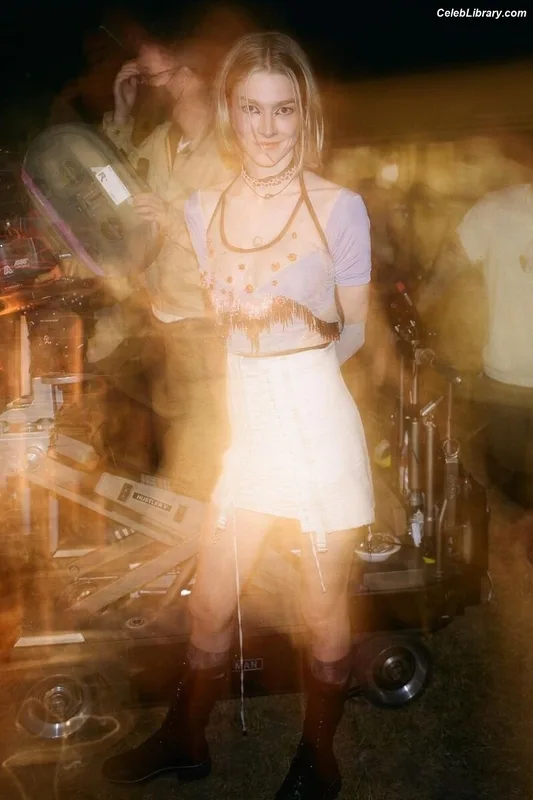 Hunter Schafer photo 10 of 46