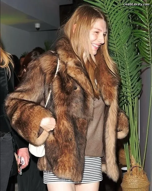 Hunter Schafer photo 9 of 46
