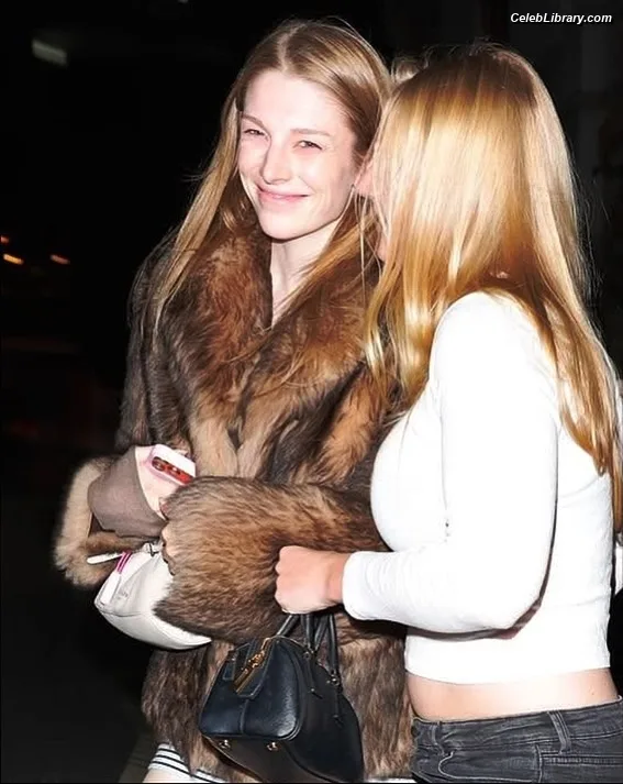 Hunter Schafer photo 10 of 46