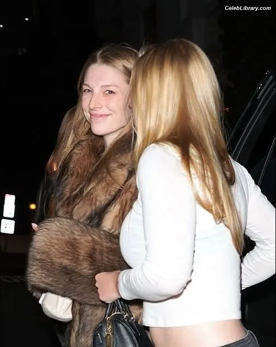 Hunter Schafer photo 11 of 46