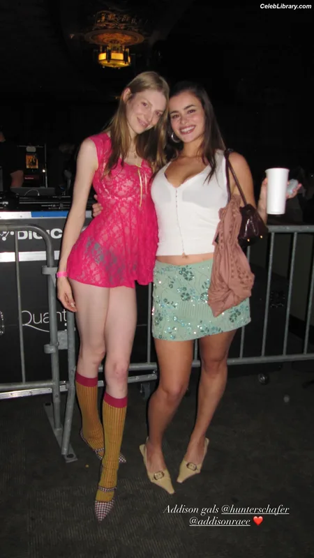 Hunter Schafer photo 21 of 46
