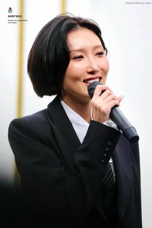 HWASA photo 3 of 469