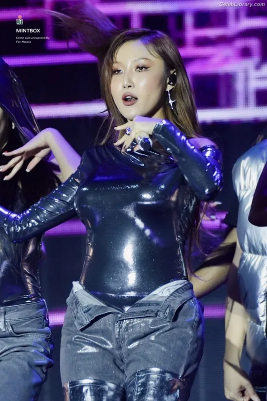 HWASA photo 5 of 469
