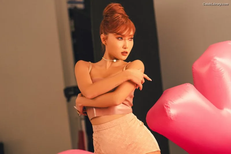 HWASA photo 2 of 469
