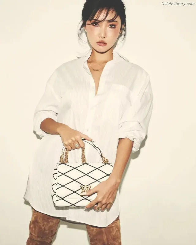 HWASA photo 8 of 469