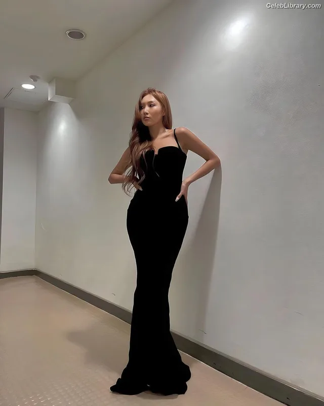 HWASA photo 23 of 469