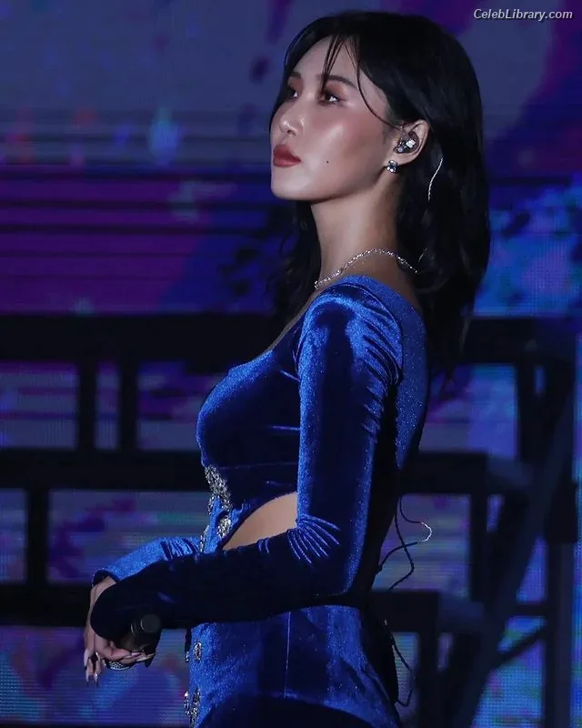 HWASA photo 15 of 469