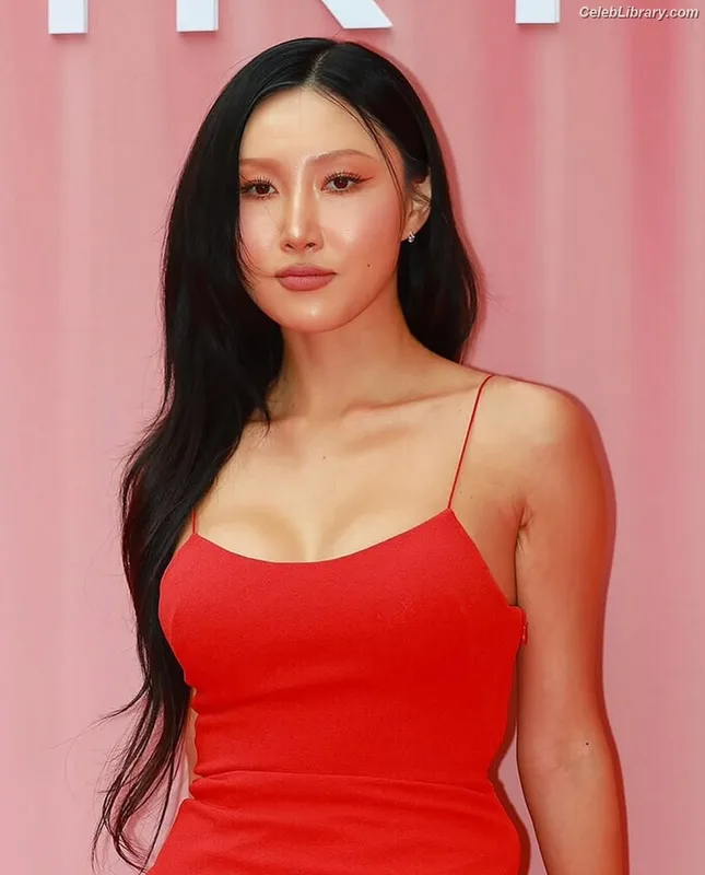 HWASA photo 21 of 469