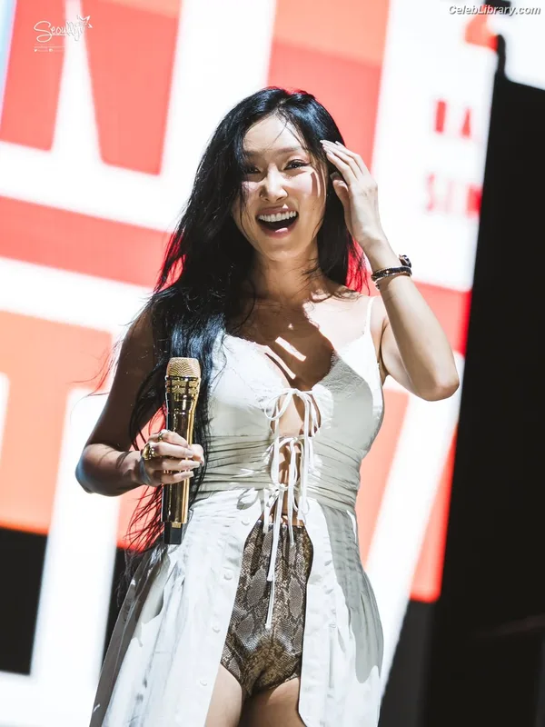 HWASA photo 12 of 469
