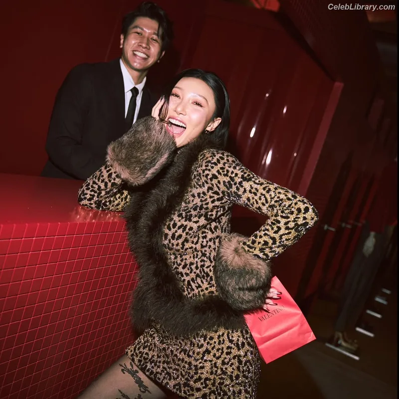 HWASA photo 20 of 469