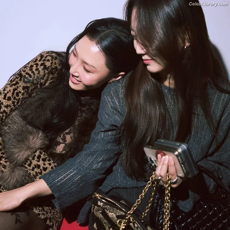 HWASA photo 24 of 469