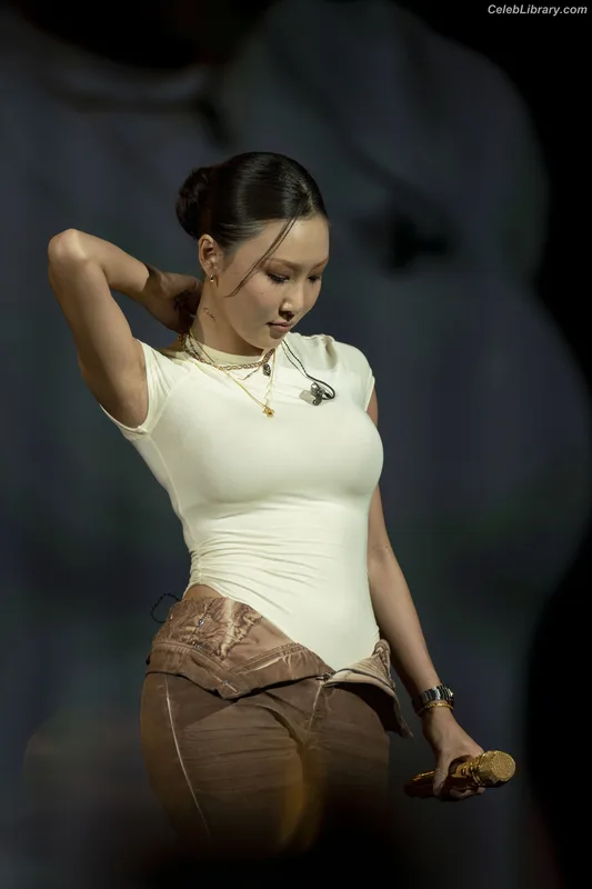 HWASA photo 6 of 469