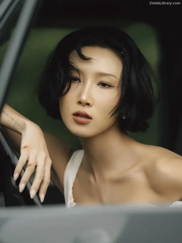 HWASA photo 14 of 469