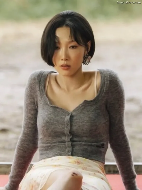 HWASA photo 17 of 469