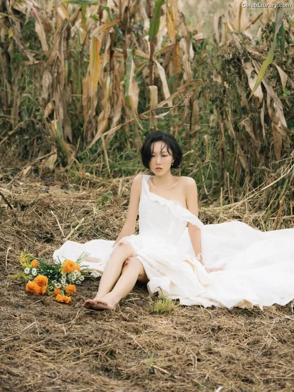 HWASA photo 8 of 469