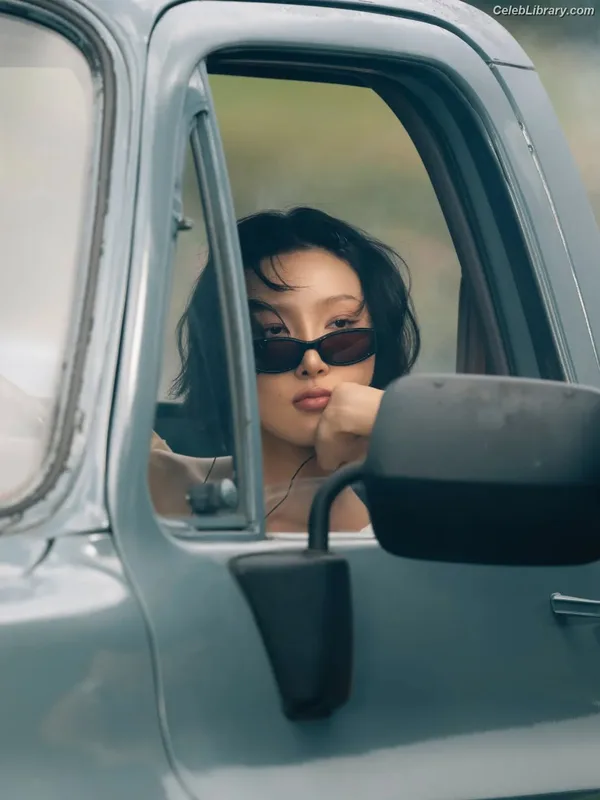 HWASA photo 9 of 469