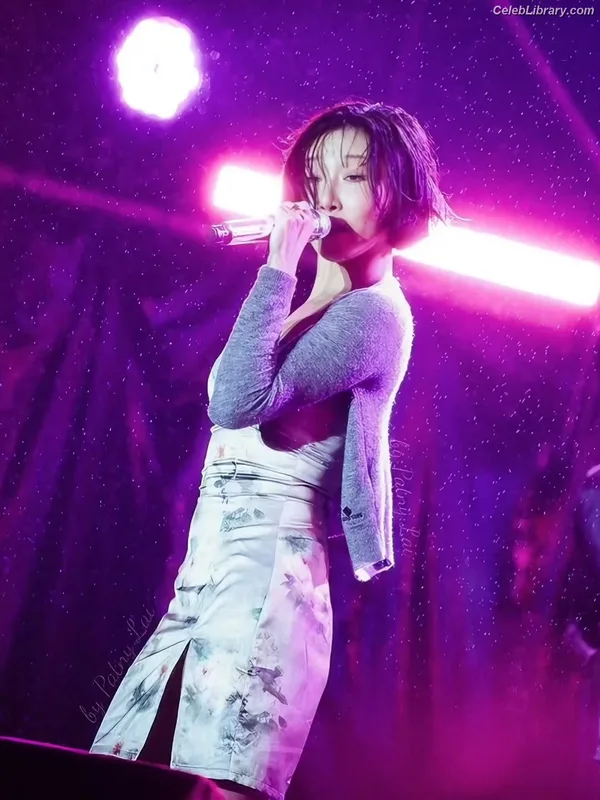 HWASA photo 23 of 469