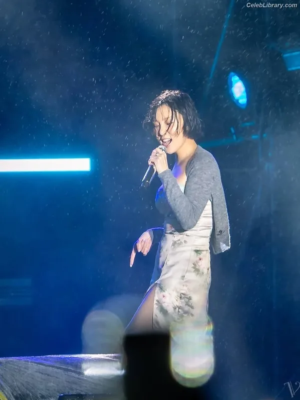 HWASA photo 6 of 469