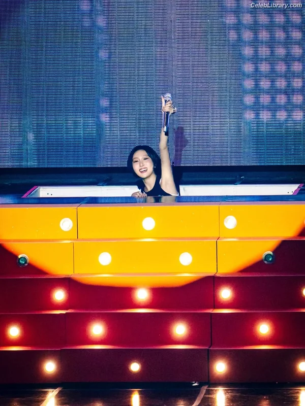 HWASA photo 8 of 469