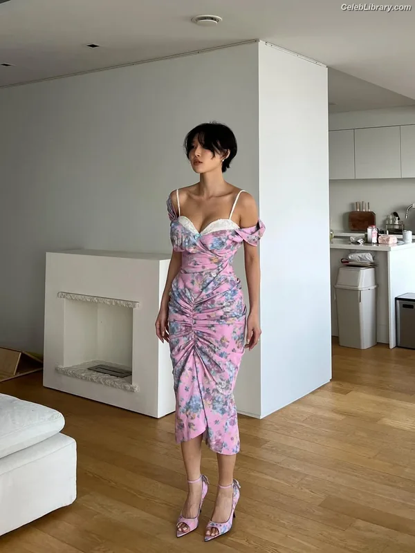 HWASA photo 7 of 469