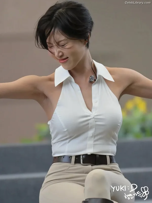 HWASA photo 12 of 469