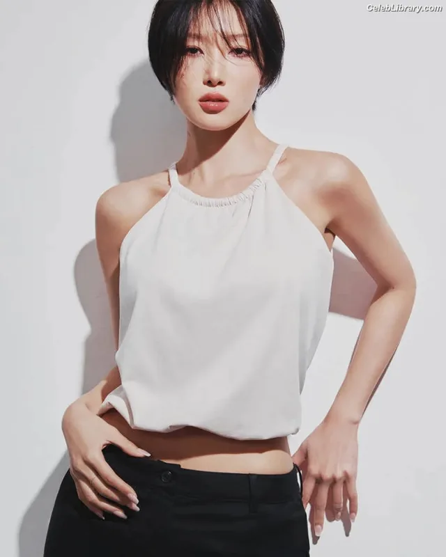 HWASA photo 16 of 469