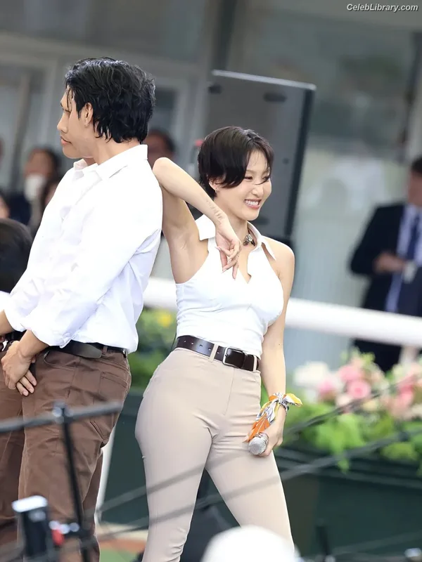 HWASA photo 23 of 469