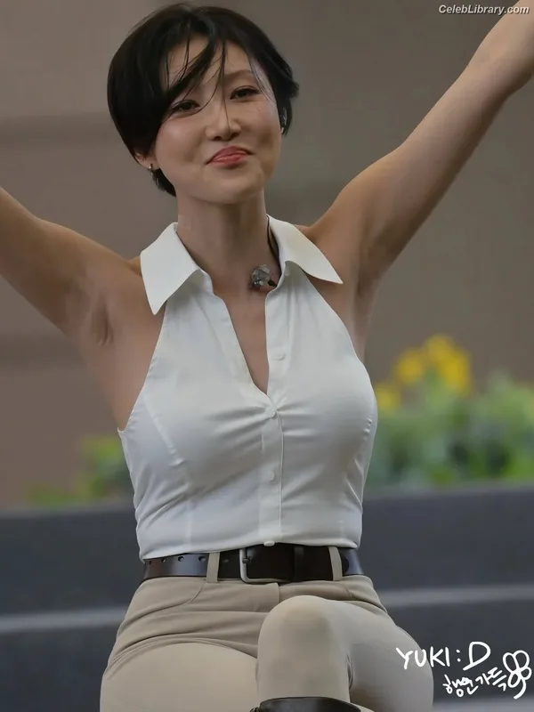 HWASA photo 1 of 469