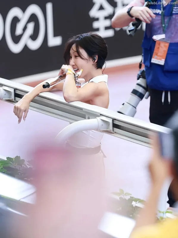 HWASA photo 4 of 469