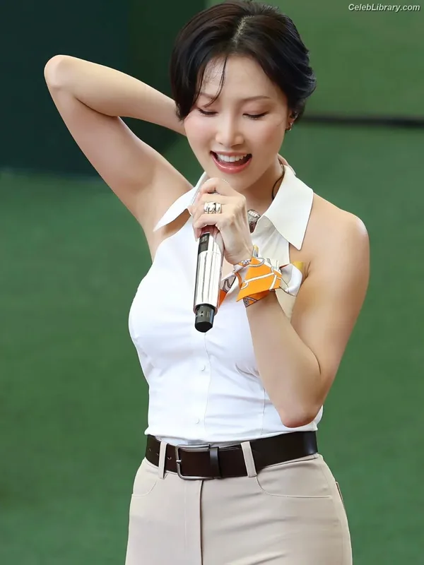 HWASA photo 19 of 469