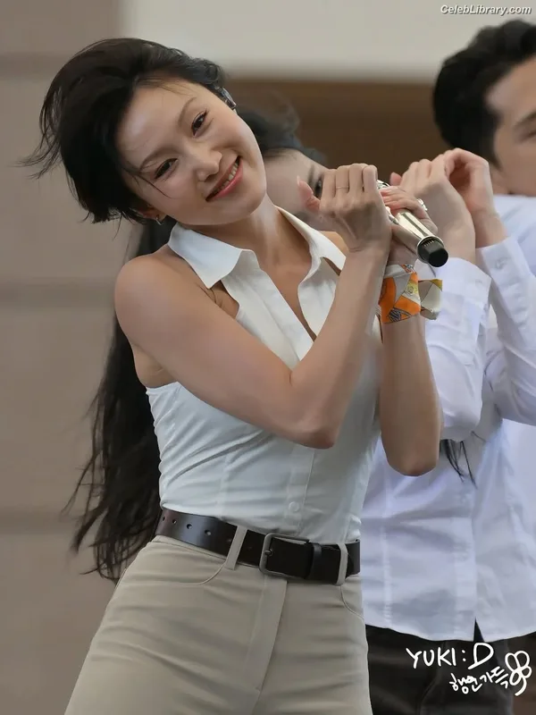 HWASA photo 4 of 469
