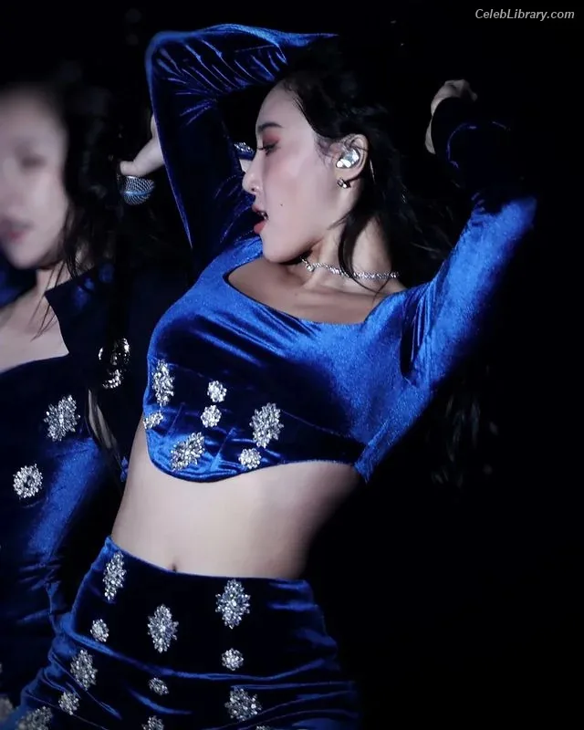 HWASA photo 8 of 469