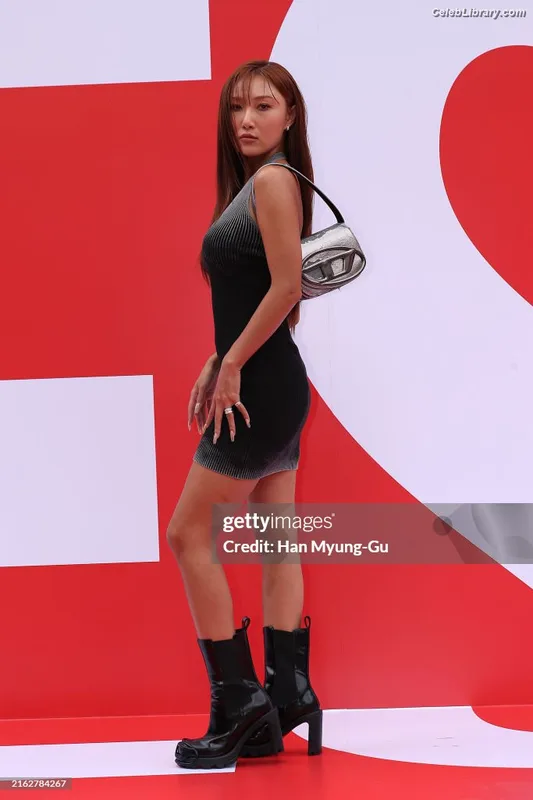 HWASA photo 1 of 469