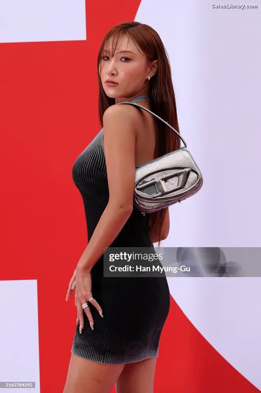 HWASA photo 2 of 469