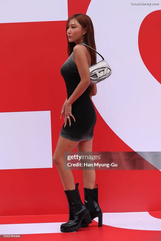 HWASA photo 5 of 469