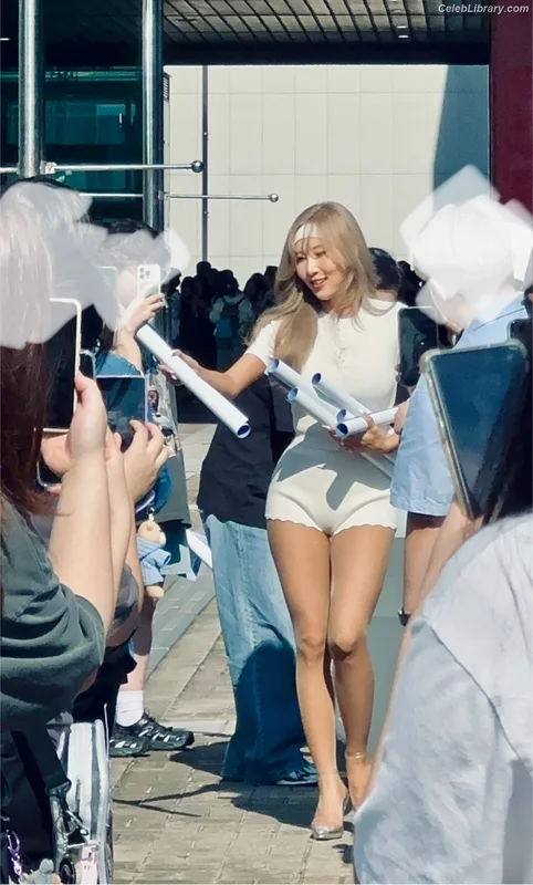 HWASA photo 20 of 469