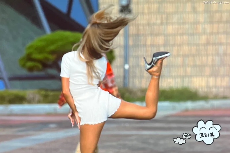HWASA photo 23 of 469