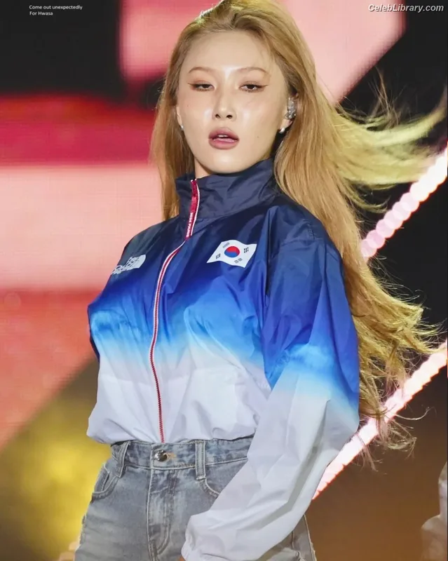 HWASA photo 21 of 469