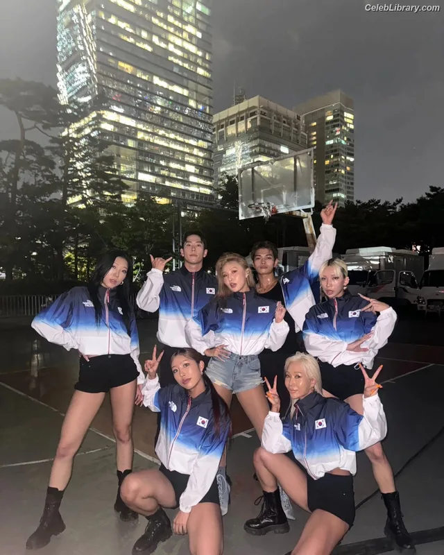 HWASA photo 1 of 469