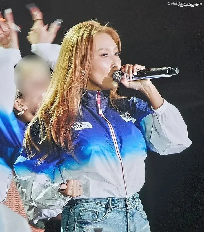 HWASA photo 3 of 469