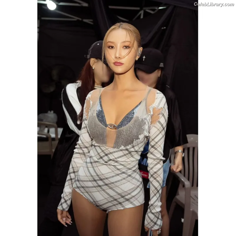 HWASA photo 14 of 469