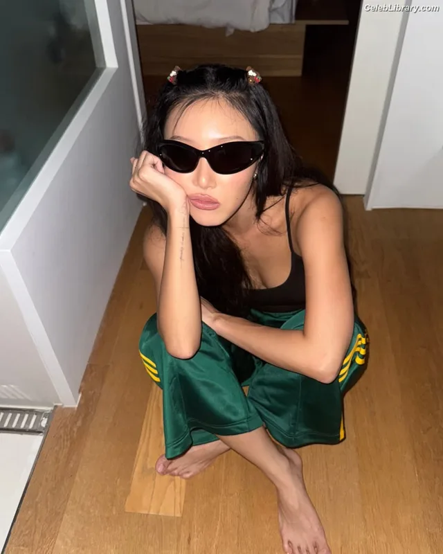 HWASA photo 2 of 469