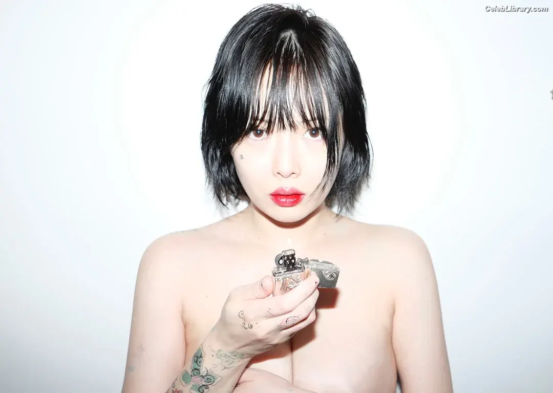 HyunA - Kim Hyun-ah photo 6 of 37