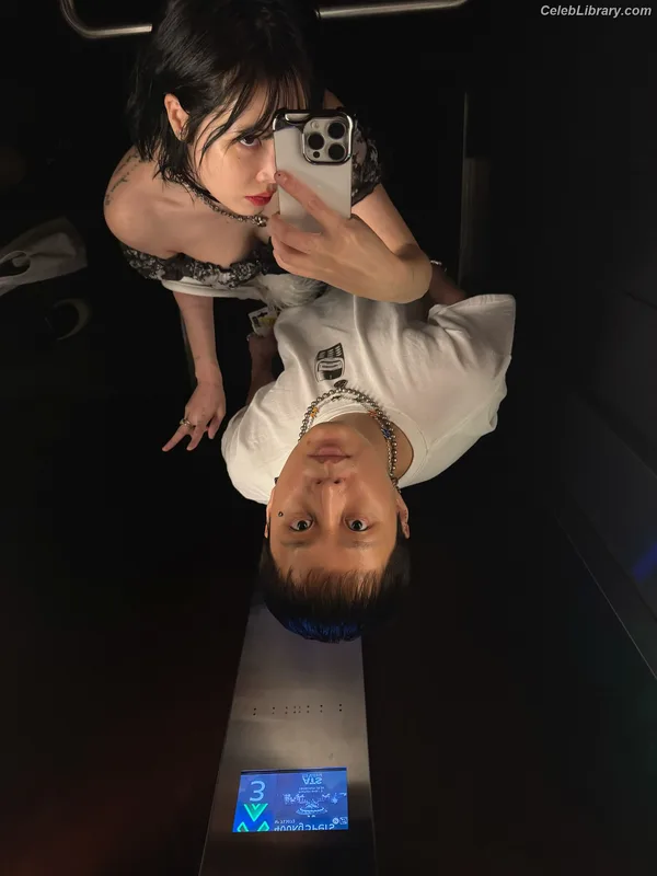 HyunA - Kim Hyun-ah photo 8 of 38
