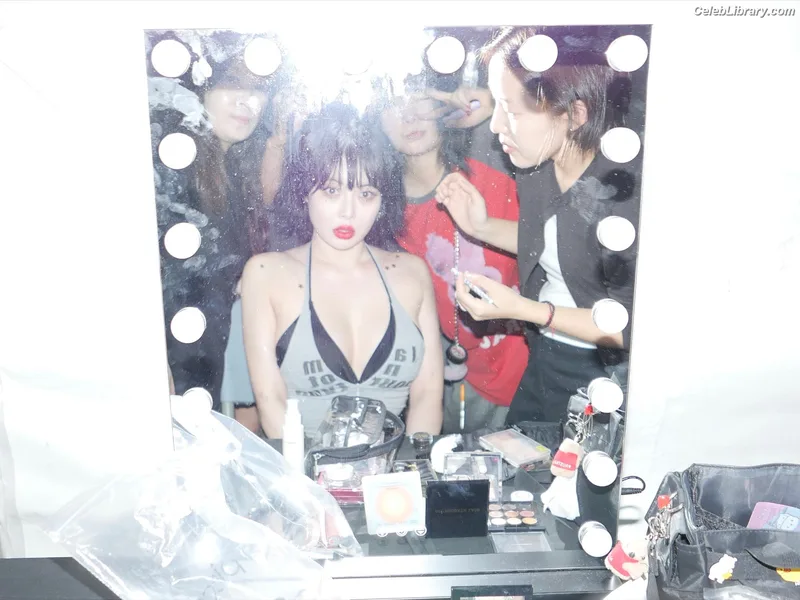 HyunA - Kim Hyun-ah photo 6 of 38